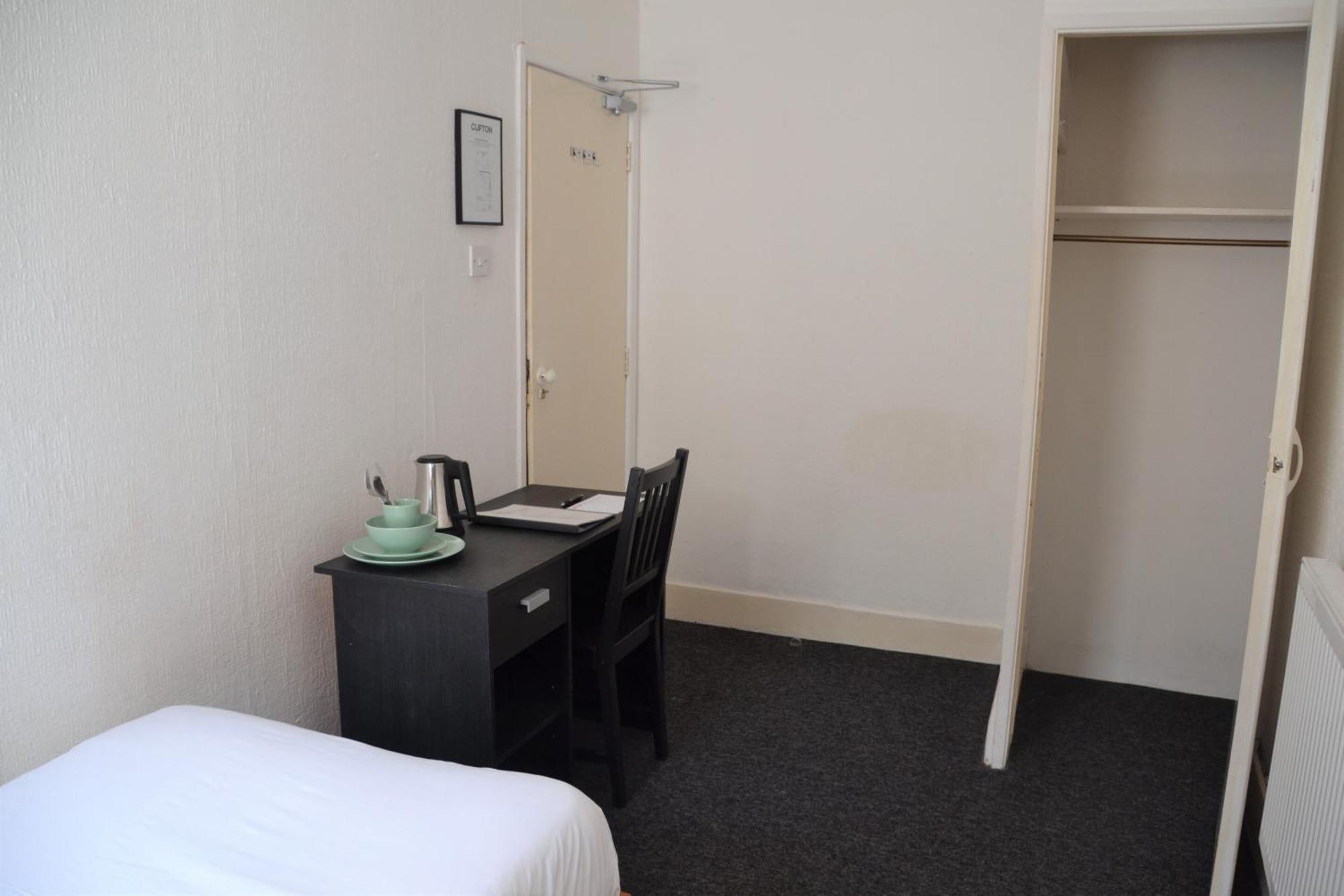 Westbourne Place Rooms - By Clifton Short Lets Bristol Bilik gambar
